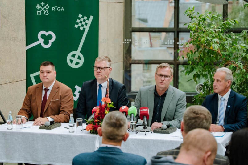 Uzņemšanai 10. klasēs nākamajā pavasarī ir jānotiek daudz raitāk, tādēļ strādājam kopā ar Izglītības un zinātnes ministriju, lai elektroniskā reģistrēšanās sistēma vidējās izglītības iegūšanai būtu vienota, iekļaujot arī profesionālās izglītības skolas,” pauž V. Ķirsis.