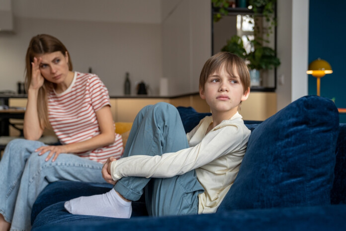 Kā runāt ar skolēnu par grūtībām draudzībā, mācībās, motivācijā?