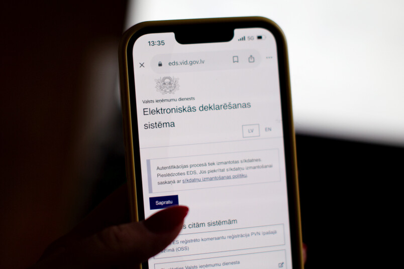 Atgūstamā nodokļa summa no algas samazināsies, toties par attaisnotajiem izdevumiem varēs saņemt lielāku atmaksu.