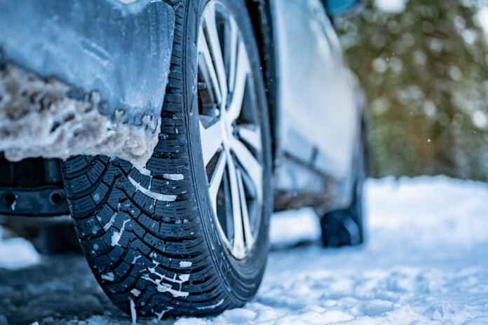 No 1. decembra līdz 1. martam automobiļiem jābūt aprīkotiem ar ziemas riepām.