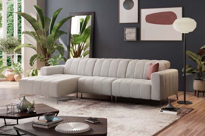 Ādas dīvāni izstaro eleganci un prestižu, padarot jebkuru viesistabu par stilīgu un harmonisku telpu.