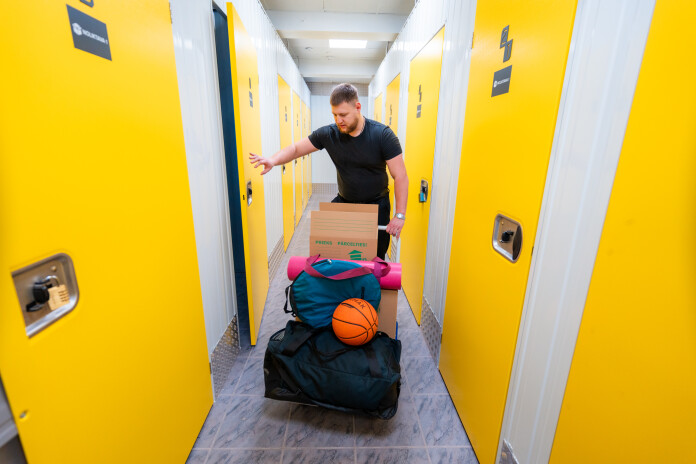 Šīs mantas ir vajadzīgas, tās taču neizmetīsi, bet dzīvot starp tām kļūst arvien grūtāk. Katru dienu ienāk prātā doma: “varbūt jāmaina dzīvoklis?”