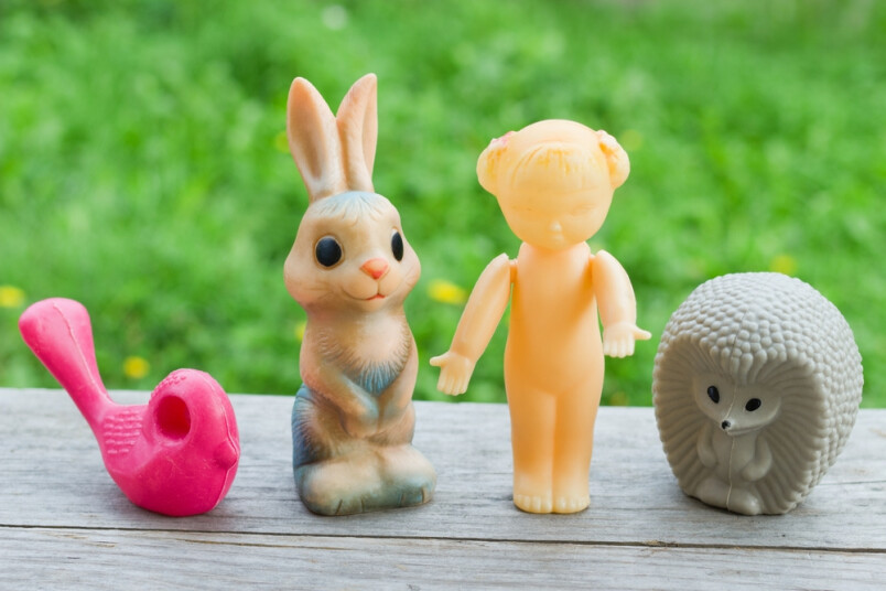 ES ir vieni no pasaulē stingrākajiem noteikumiem par rotaļlietu drošumu, tomēr bērnu rokās tik un tā nonāk bīstamas rotaļlietas.