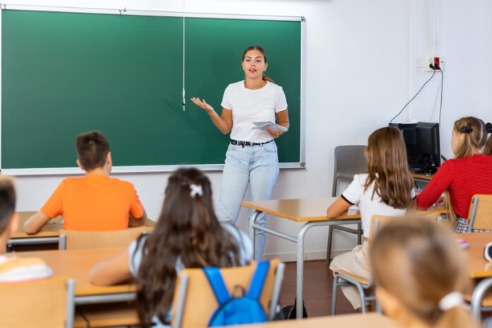 Skolās trūkst atbalsta personāla