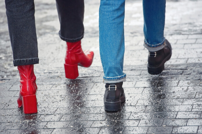 Ir profilaktiskas darbības, kas var palīdzēt sevi pasargāt no kritiena.