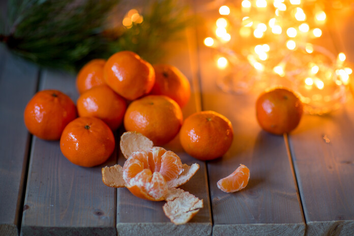 BENU Aptiekas piesaistītā eksperte, sertificētā uztura speciāliste Liene Sondore un BENU Aptiekas farmaceits Konstantīns Čerjomuhins skaidro, kuras uzturvielas mandarīni nodrošina organismam un vai pastāv risks tos pārēsties.