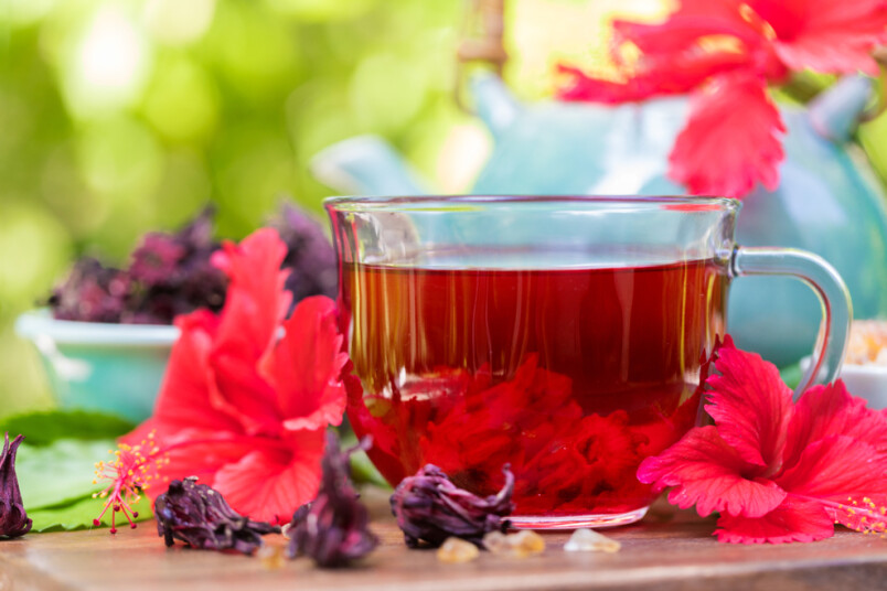 Mazliet piemirstā tā dēvētā sarkanā tēja, izrādās, ir īsta ieguvumu “bumba”