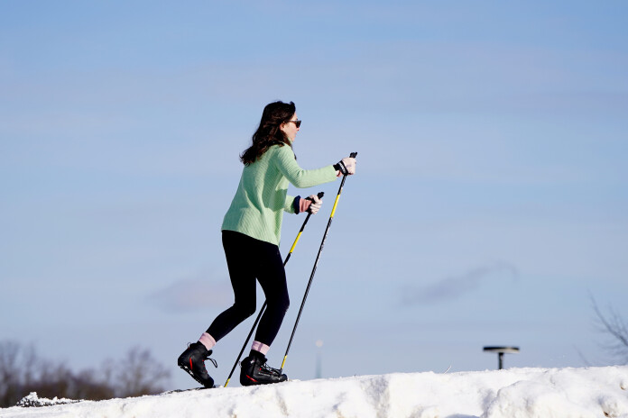 Slēpošanas trase Uzvaras parkā. Foto: Zane Bitere, LETA