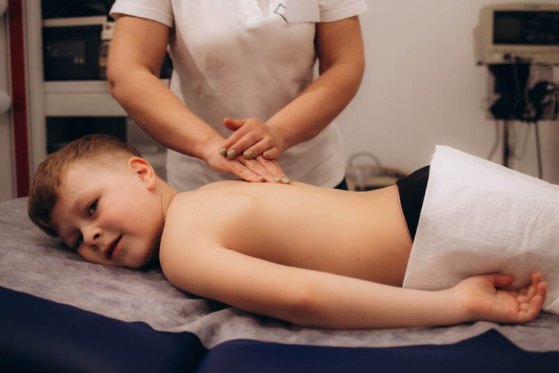 Būs jauna sistēma, kā valsts apmaksās fizikālās terapijas bērniem