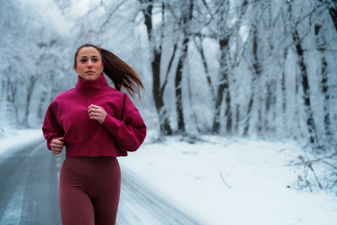 Kā ziemā neatmest ar roku sportam?