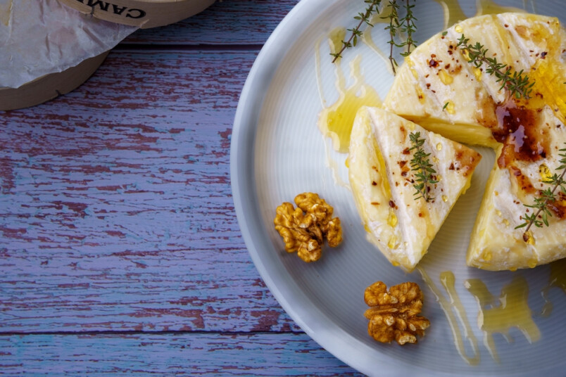 Krāsnī cepts kamambērs.