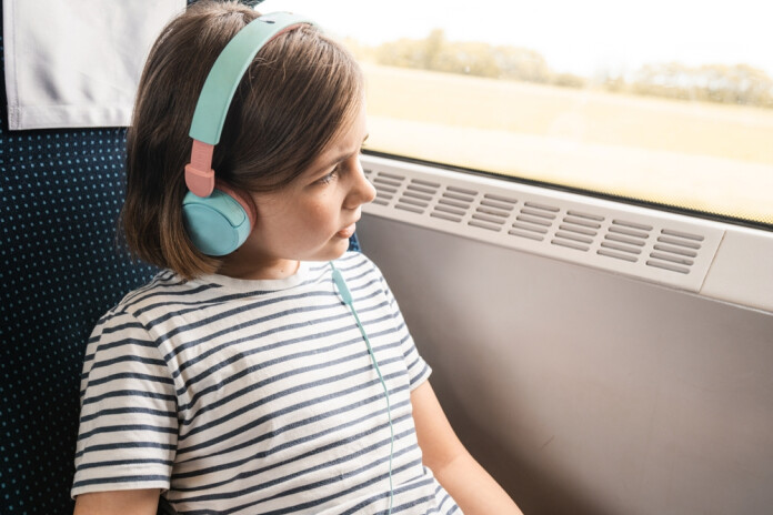 Raidieraksts aizved klausītājus aizraujošos piedzīvojumos un ļauj sastapties ar nozīmīgām vēsturiskām personībām.