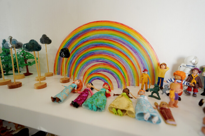 Zane Bitere. Labdarības biedrības Tavi draugi mobilais smilšu terapijas kabinets.