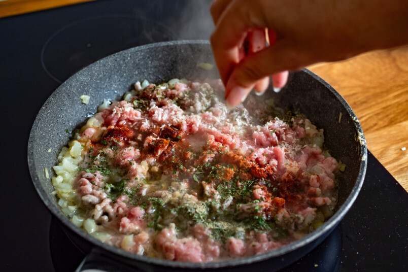 Kā pagatavot tiešām garšīgu maltās gaļas mērci