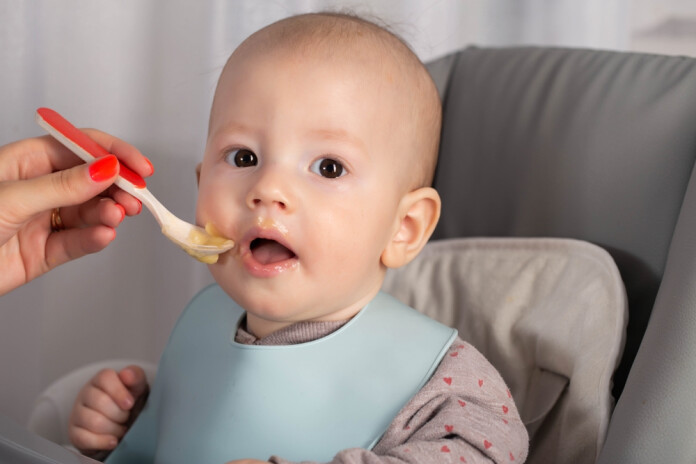 Ar kādu gaļu sākt piebarot mazuli?
