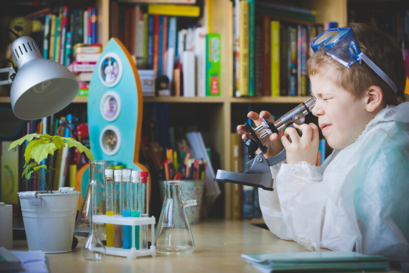 Sekmējot to, ka skolēns pieliek pūles, līdz viņam sanāk, var palīdzēt vairot interesi.