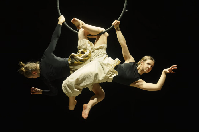 Aizbēgt līdzi cirkam. Rīgas mazākais cirks