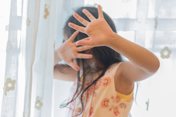 Kāpēc cilvēki baidās ziņot par vardarbību?