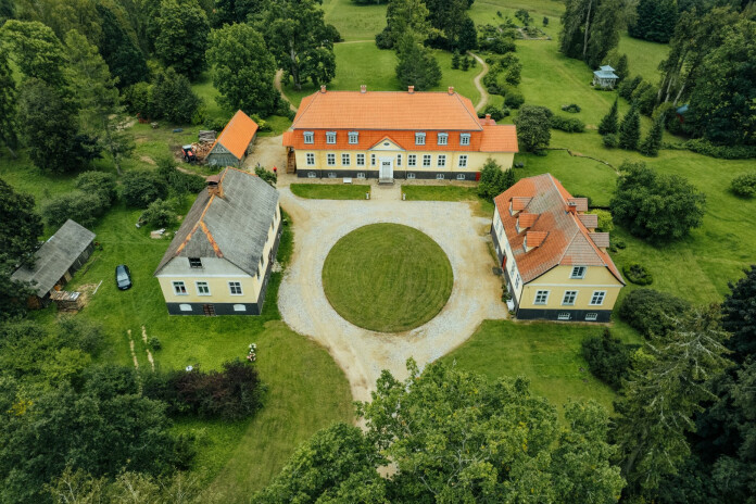 visitvalmiera.lv Oleru muiža
