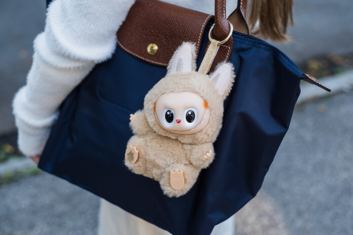 Populārā rotaļlieta Labubu kļūs par filmas galveno varoni