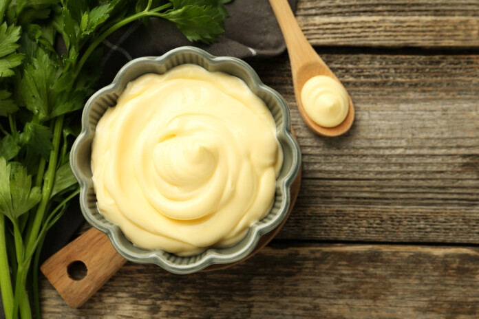 Majonēze bieži vien tiek uztverta kā neatņemama svētku galda sastāvdaļa, īpaši Lieldienās.