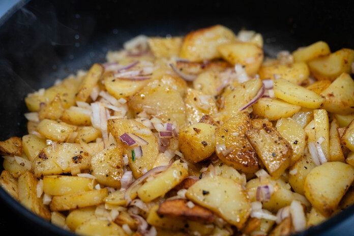 Kā pareizi cept kartupeļus?