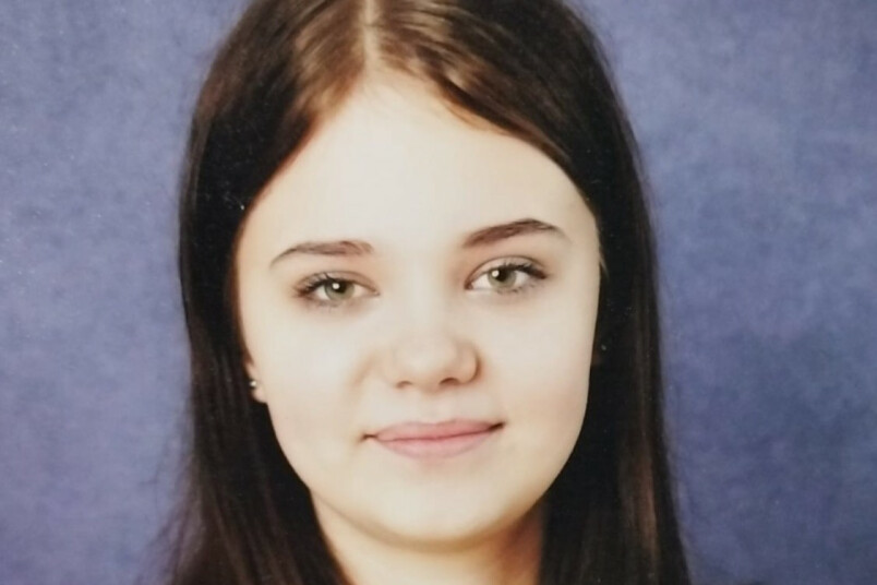 Valsts policija aicina aplūkot Ivetas attēlu un atsaukties ikvienu, kurš zina viņas atrašanās vietu, zvanot pa tālruņa numuru 112