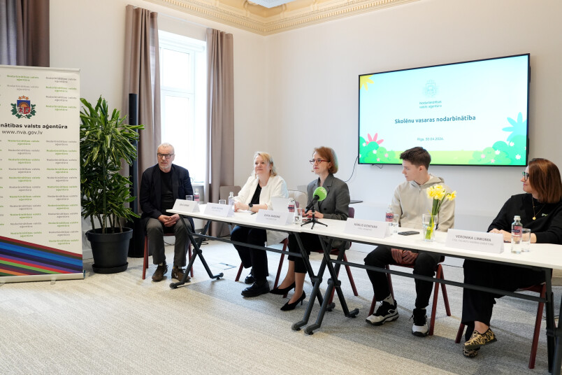 Skolēnu vasaras nodarbinātība. Foto: Leta, Ieva Leiniša