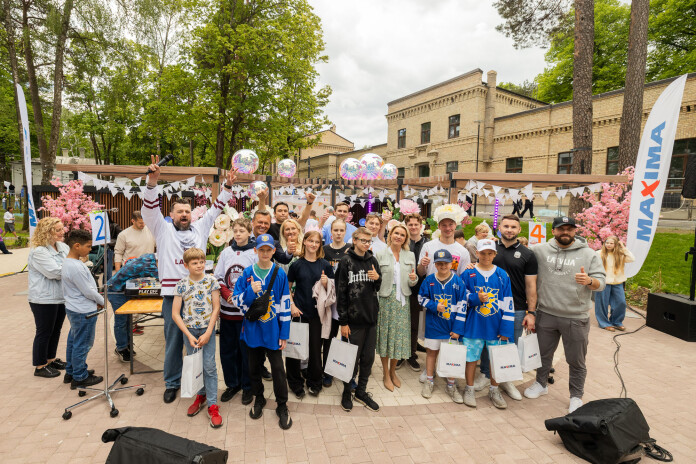 Bērnu slimnīcas dārza svētki. Foto: Izdevniecības Rīgas Viļņi