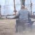 Cēsu novadā kvadricikla vadītājs alkohola reibumā ar bērnu bēg no policijas