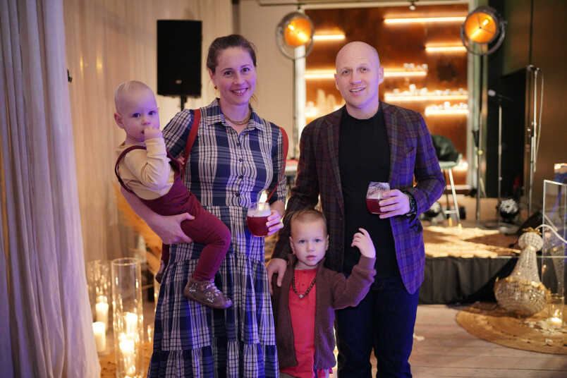 Uģis Kuģis ar ģimeni. Foto: Mārtiņš Zīders