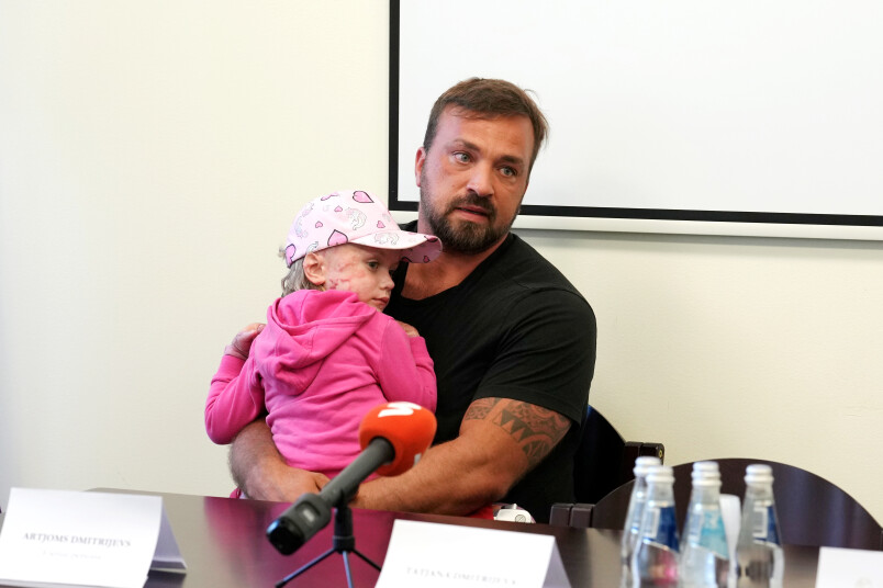 Dmitrijevu ģimene pirms 10 mēnešiem piedzīvoja šausmīgu traģēdiju. FOTO: Lita Millere
