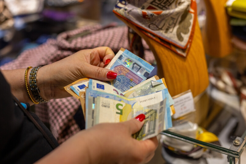 Kāda būs minimālā alga 2027. gadā?